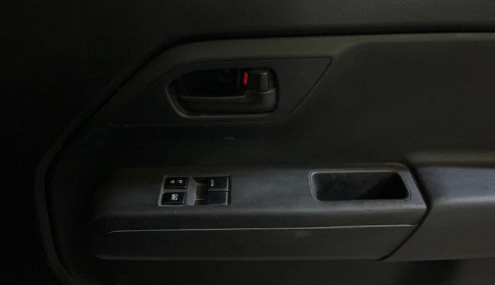 2022 Maruti New Wagon-R LXI CNG (O) 1.0, CNG, Manual, 50,681 km, Driver Side Door Panels Control