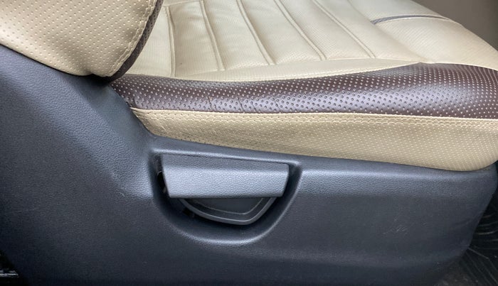 2021 Hyundai NEW SANTRO 1.1 ERA EXICUTIVE, Petrol, Manual, 28,614 km, Driver Side Adjustment Panel