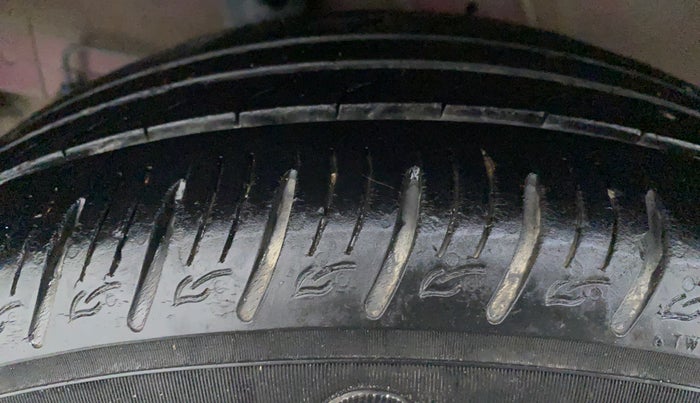 2019 Hyundai VENUE 1.0 TURBO GDI SX+ AT, Petrol, Automatic, 28,245 km, Right Rear Tyre Tread
