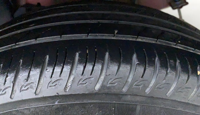 2019 Hyundai VENUE 1.0 TURBO GDI SX+ AT, Petrol, Automatic, 28,245 km, Left Rear Tyre Tread