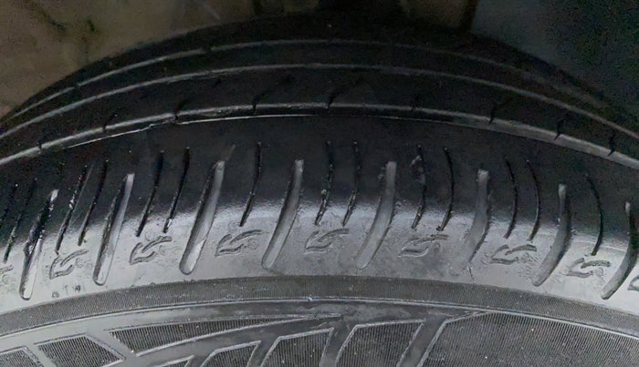 2019 Hyundai VENUE 1.0 TURBO GDI SX+ AT, Petrol, Automatic, 28,245 km, Right Front Tyre Tread