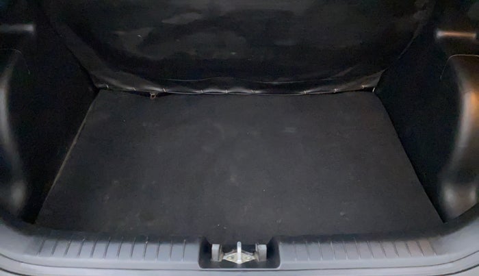 2019 Hyundai VENUE 1.0 TURBO GDI SX+ AT, Petrol, Automatic, 28,245 km, Boot Inside