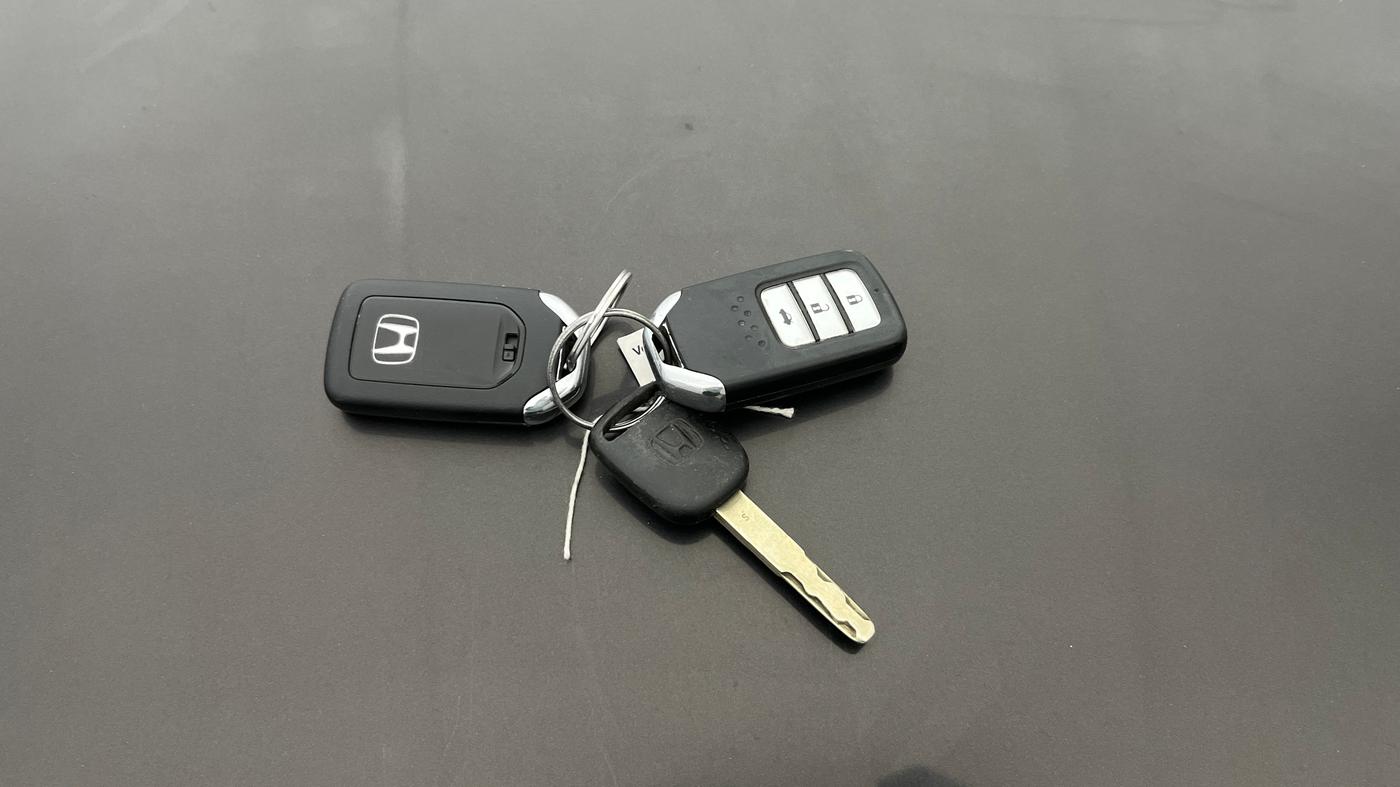 2019 Honda City 1.5L I-VTEC V MT, Petrol, Manual, 63,774 km, Key Close Up