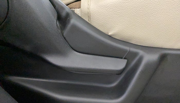 2021 Maruti New Wagon-R VXI 1.0, Petrol, Manual, 33,232 km, Driver Side Adjustment Panel