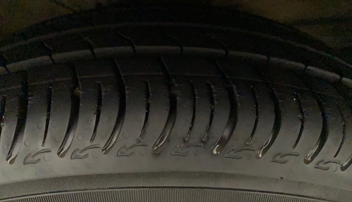 2021 Maruti S PRESSO VXI+, Petrol, Manual, 11,271 km, Right Front Tyre Tread