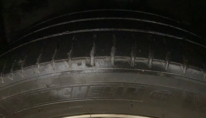 2015 Toyota Corolla Altis VL CVT PETROL, Petrol, Automatic, 1,12,439 km, Left Front Tyre Tread