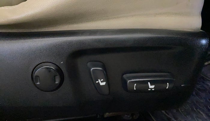 2015 Toyota Corolla Altis VL CVT PETROL, Petrol, Automatic, 1,12,439 km, Driver Side Adjustment Panel