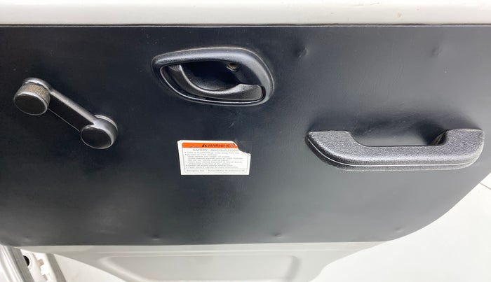 2020 Maruti Eeco 5 STR CNG WITH AC PLUSHTR, CNG, Manual, 29,492 km, Driver Side Door Panels Control