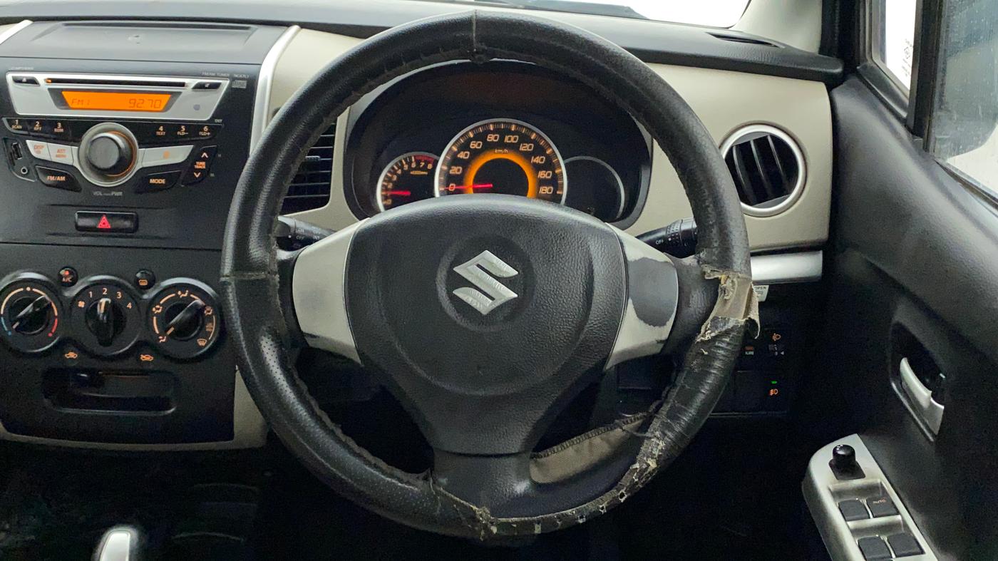 2016 Maruti Wagon R 1.0 VXI AMT, Petrol, Automatic, 93,725 km, Steering Wheel Close Up