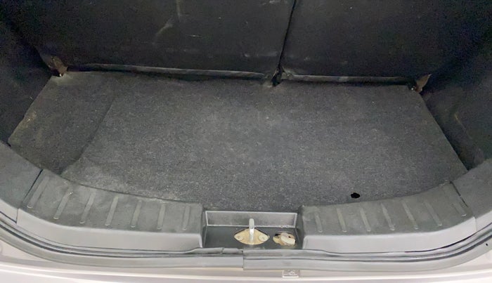 2016 Maruti Wagon R 1.0 VXI AMT, Petrol, Automatic, 93,725 km, Boot Inside