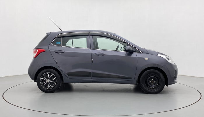 2017 Hyundai Grand i10 SPORTZ 1.2 KAPPA VTVT, CNG, Manual, 51,075 km, Right Side View