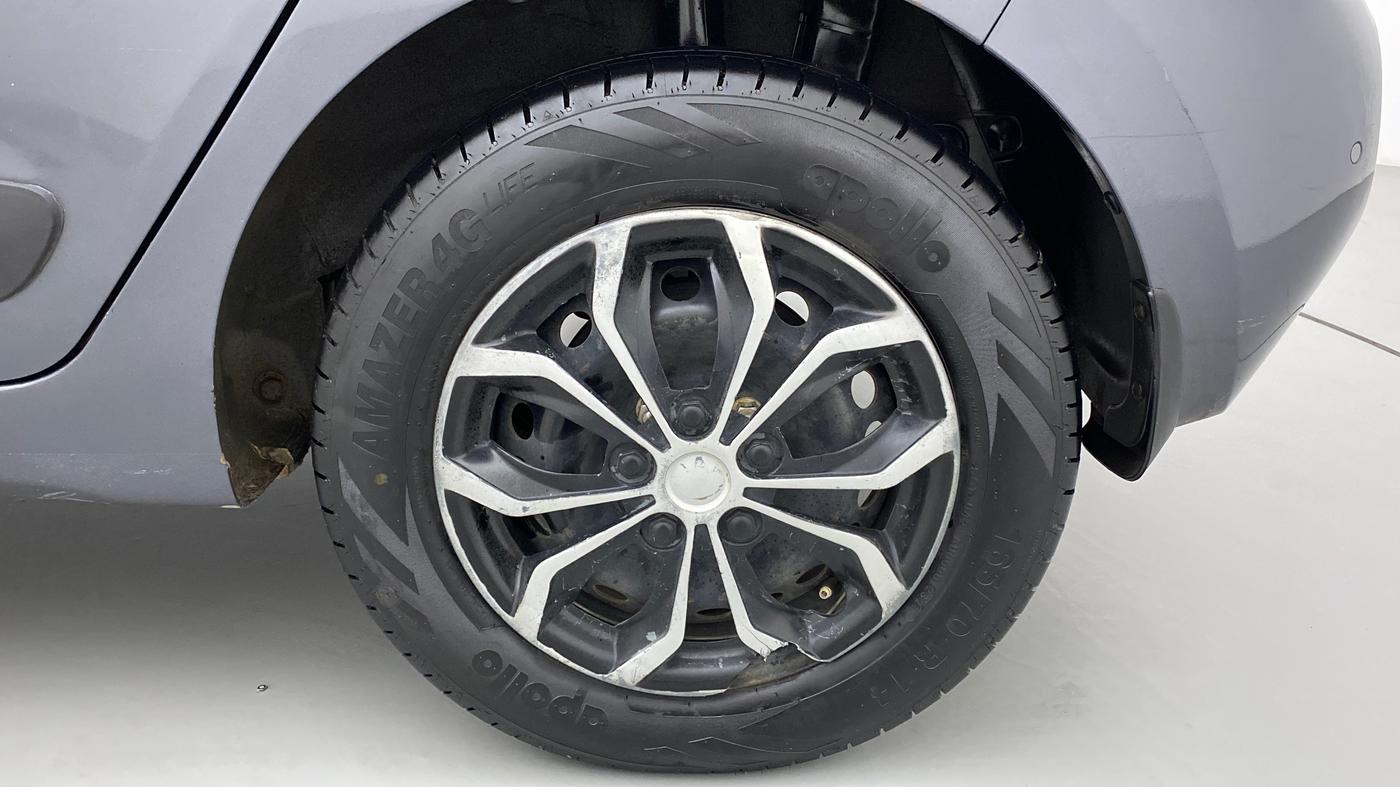 2017 Hyundai Grand i10 SPORTZ 1.2 KAPPA VTVT, CNG, Manual, 51,075 km, Left Rear Wheel