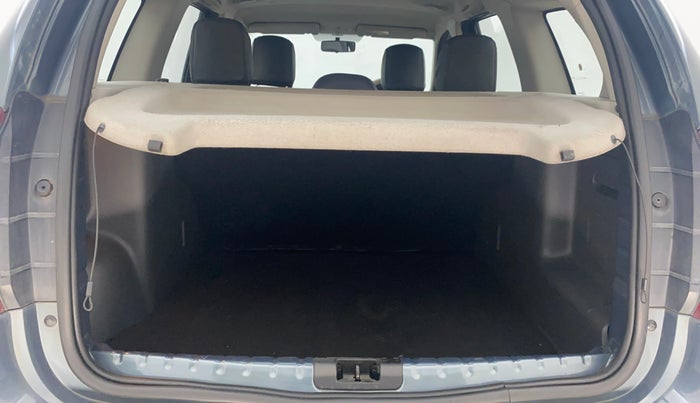 2015 Renault Duster 85 PS RXL DIESEL, Diesel, Manual, 67,785 km, Boot Inside