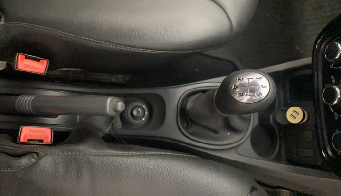 2015 Renault Duster 85 PS RXL DIESEL, Diesel, Manual, 67,785 km, Gear Lever