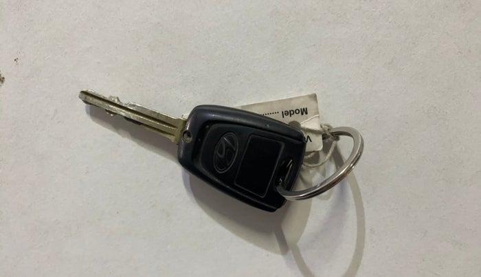 2016 Hyundai Grand i10 SPORTZ 1.2 KAPPA VTVT, Petrol, Manual, 30,878 km, Key Close Up