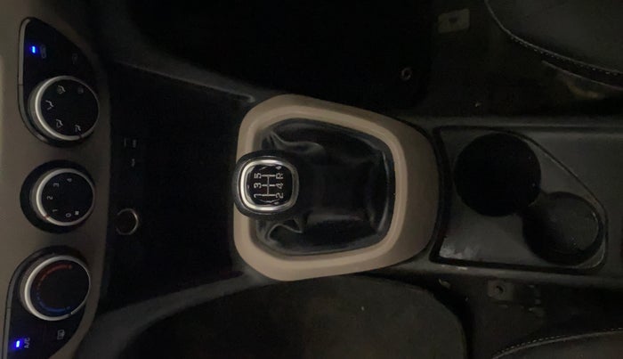 2016 Hyundai Grand i10 SPORTZ 1.2 KAPPA VTVT, Petrol, Manual, 30,878 km, Gear Lever