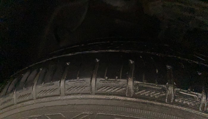 2016 Hyundai Grand i10 SPORTZ 1.2 KAPPA VTVT, Petrol, Manual, 30,878 km, Left Front Tyre Tread