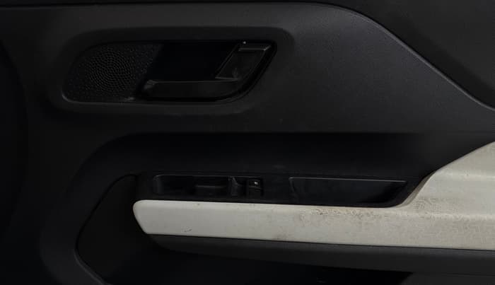 2022 Tata PUNCH PURE MT, Petrol, Manual, 72,160 km, Driver Side Door Panels Control