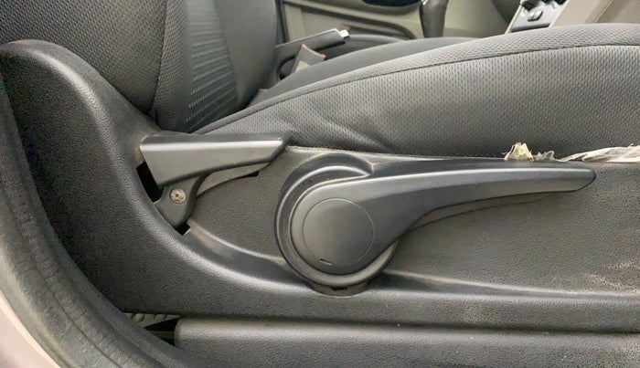 2018 Tata Tiago XZ DIESEL, Diesel, Manual, 82,616 km, Driver Side Adjustment Panel