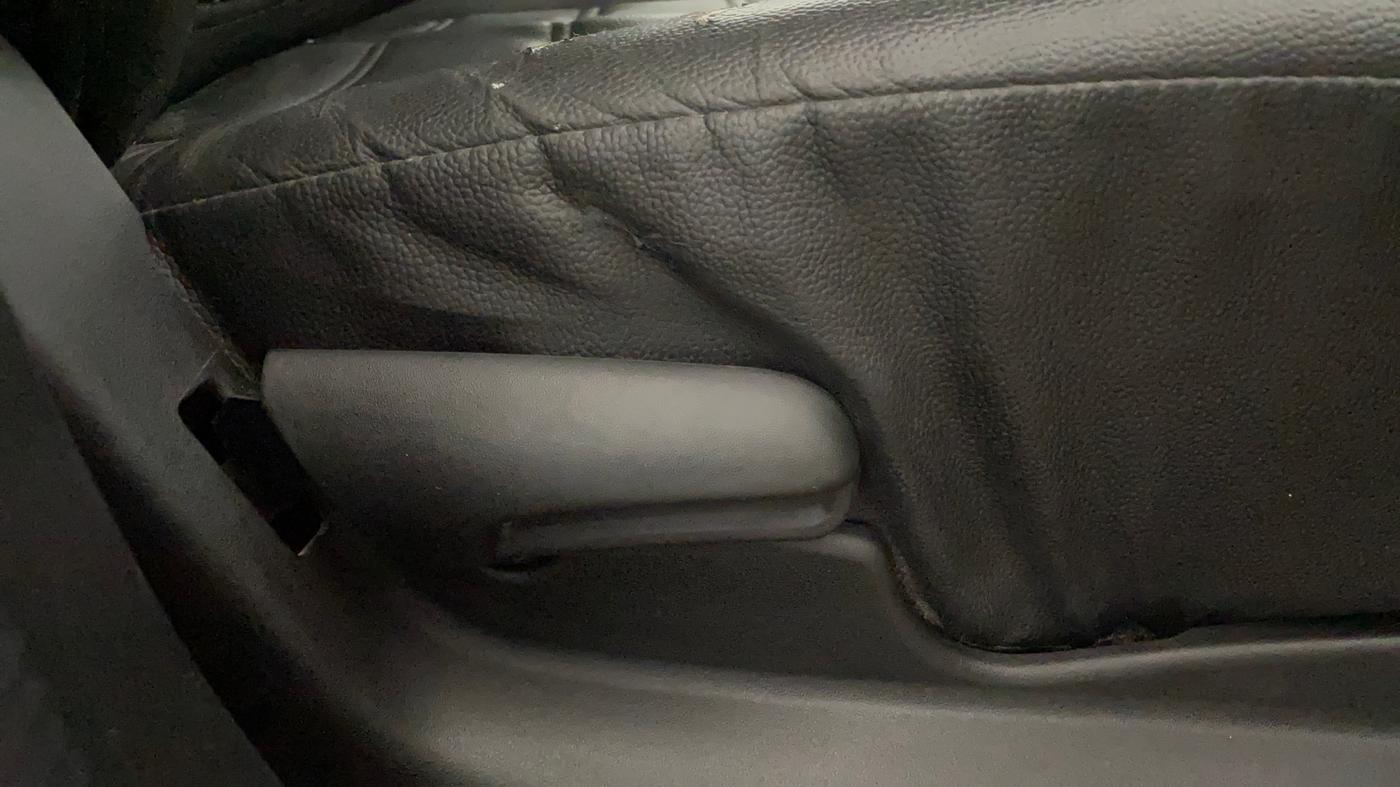 2020 Maruti Vitara Brezza VXI, Petrol, Manual, 34,308 km, Driver Side Adjustment Panel
