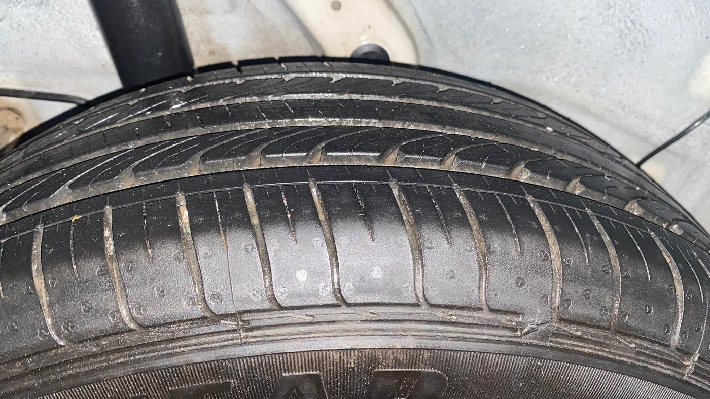 2021 Hyundai VENUE S 1.2, Petrol, Manual, 33,793 km, Right Rear Tyre Tread