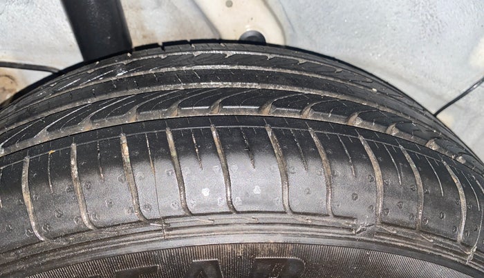 2021 Hyundai VENUE S 1.2, Petrol, Manual, 33,793 km, Right Rear Tyre Tread