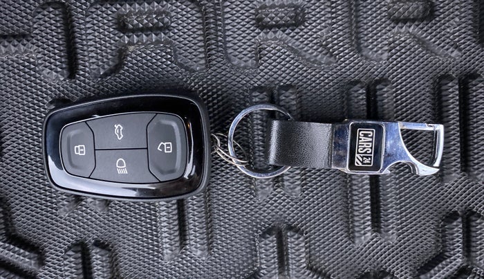 2021 Tata Harrier XZ DUAL TONE, Diesel, Manual, 10,482 km, Key Close Up