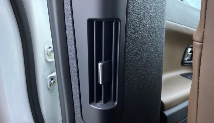 2021 Tata Harrier XZ DUAL TONE, Diesel, Manual, 10,482 km, Rear AC Vents