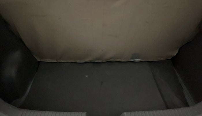 2014 Hyundai i10 MAGNA 1.1, Petrol, Manual, 46,623 km, Boot Inside