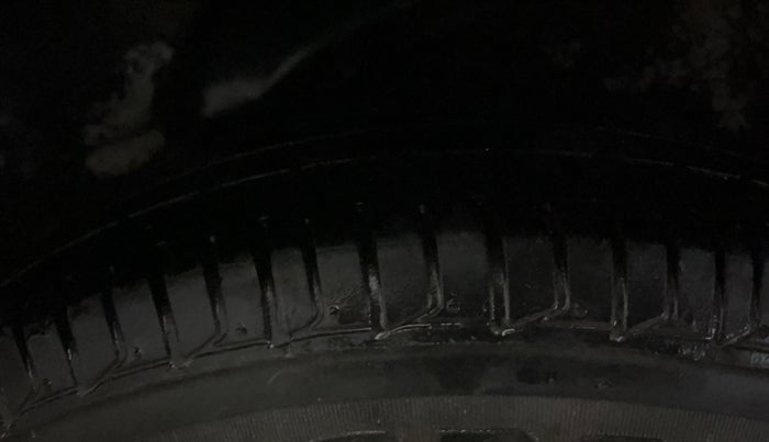 2014 Hyundai i10 MAGNA 1.1, Petrol, Manual, 46,623 km, Left Rear Tyre Tread