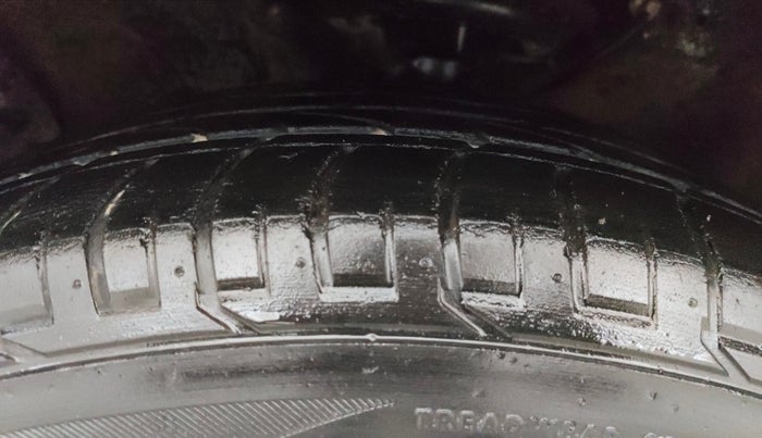 2017 Hyundai Creta SX PLUS 1.6 PETROL, Petrol, Manual, 45,389 km, Left Front Tyre Tread