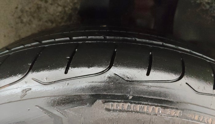 2017 Hyundai Creta SX PLUS 1.6 PETROL, Petrol, Manual, 45,389 km, Left Rear Tyre Tread