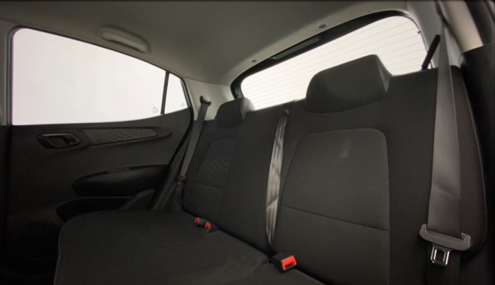 2022 Hyundai GRAND I10 NIOS SPORTZ 1.2 KAPPA VTVT DUAL TONE, Petrol, Manual, 9,384 km, Right Side Rear Door Cabin