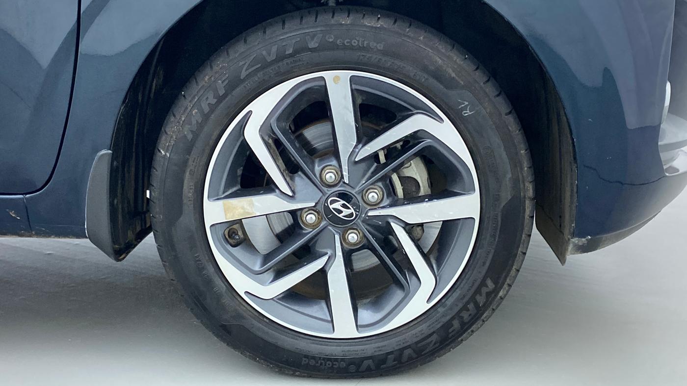 2022 Hyundai GRAND I10 NIOS SPORTZ 1.2 KAPPA VTVT DUAL TONE, Petrol, Manual, 9,384 km, Right Front Wheel