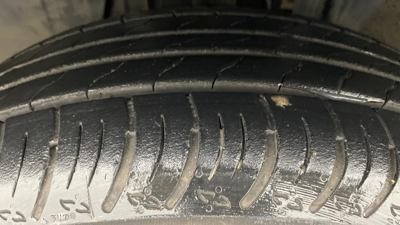 2021 Nissan MAGNITE XL Turbo CVT, Petrol, Automatic, 6,510 km, Left Front Tyre Tread