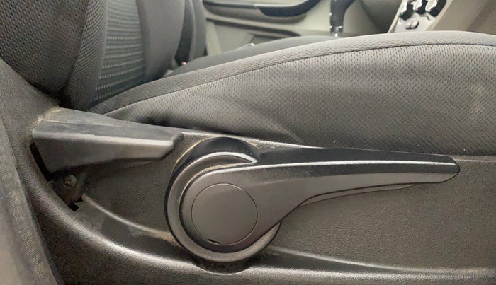 2017 Tata Tiago XZA PETROL, Petrol, Automatic, 33,540 km, Driver Side Adjustment Panel