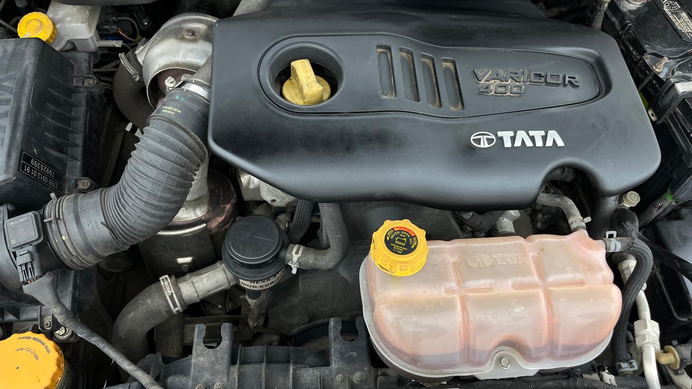 2019 Tata Hexa XTA 4X2 7 STR, Diesel, Automatic, 1,33,331 km, Engine View