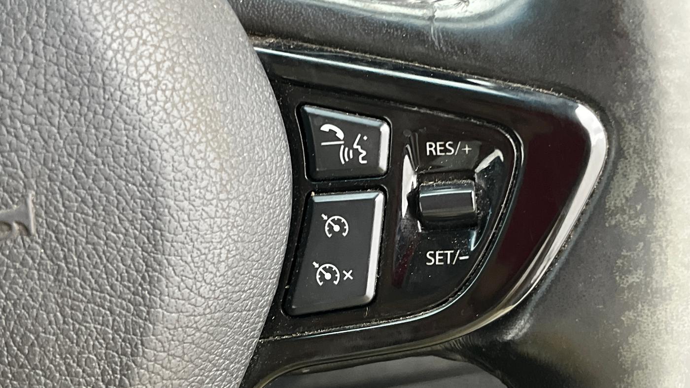 2019 Tata Hexa XTA 4X2 7 STR, Diesel, Automatic, 1,33,331 km, Adaptive Cruise Control