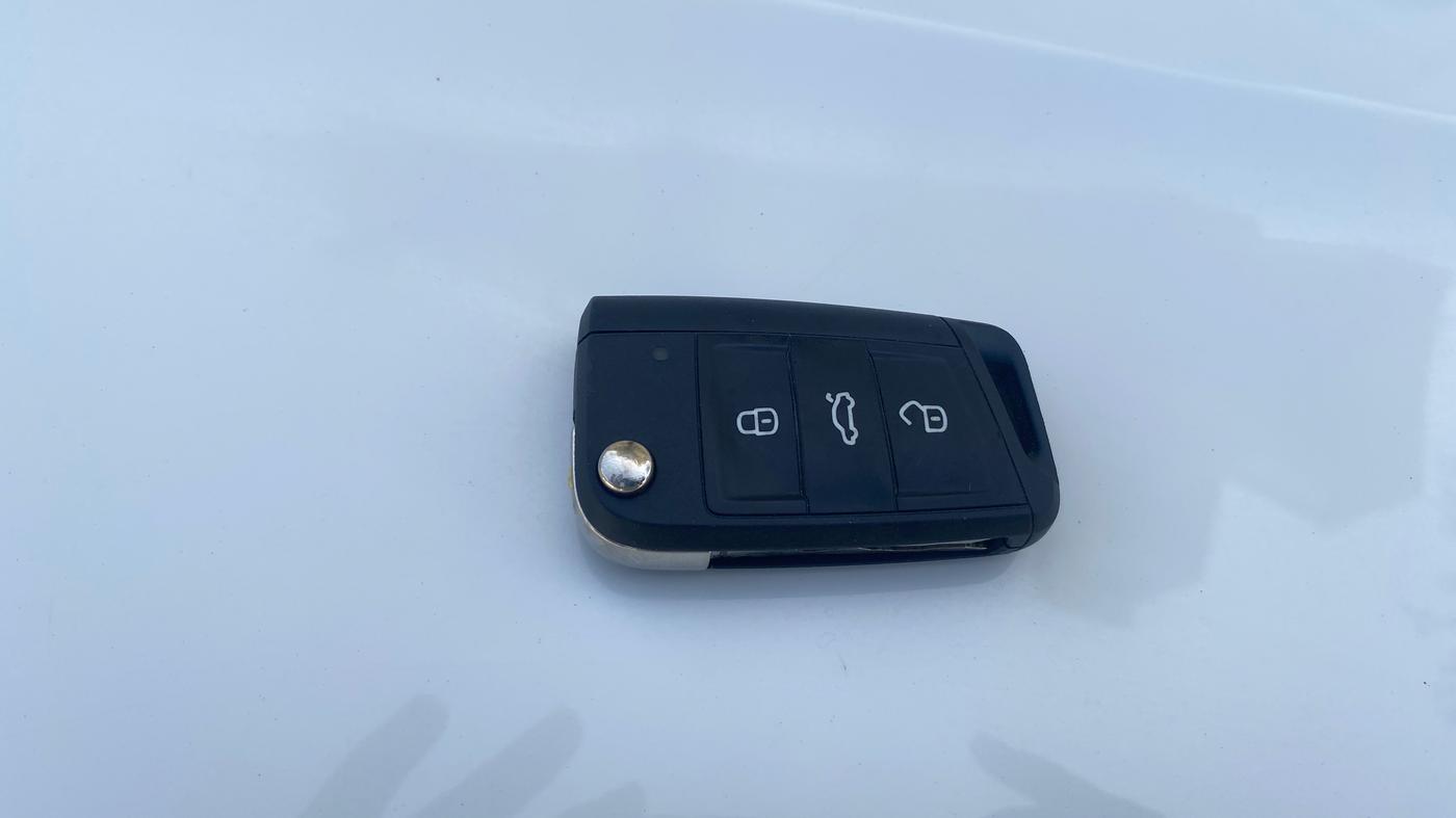 2025 Skoda Kylaq Signature AT, Petrol, Automatic, 9,569 km, Key Close Up