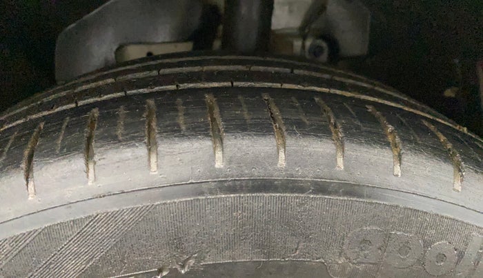 2018 Ford Ecosport TITANIUM 1.5L DIESEL, Diesel, Manual, 99,732 km, Left Front Tyre Tread