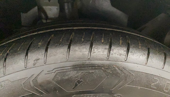 2018 Ford Ecosport TITANIUM 1.5L DIESEL, Diesel, Manual, 99,732 km, Right Front Tyre Tread