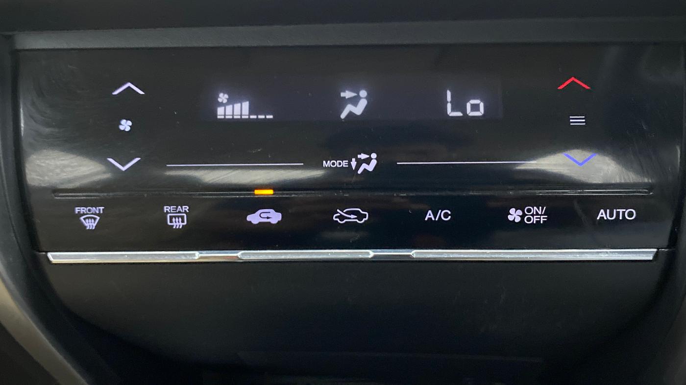 2014 Honda City 1.5L I-VTEC V MT, Petrol, Manual, 1,24,781 km, Automatic Climate Control