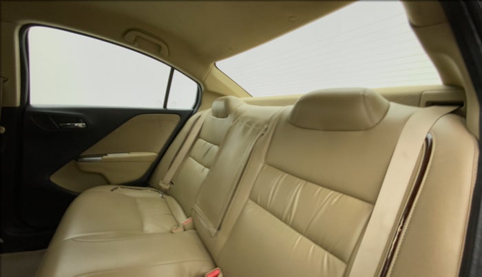 2014 Honda City 1.5L I-VTEC V MT, Petrol, Manual, 1,24,781 km, Right Side Rear Door Cabin