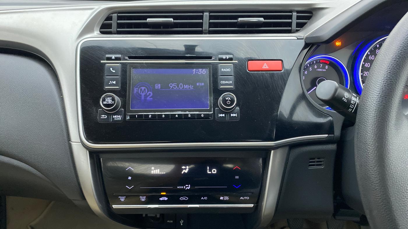 2014 Honda City 1.5L I-VTEC V MT, Petrol, Manual, 1,24,781 km, Air Conditioner