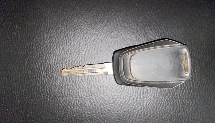 2020 Mahindra KUV 100 NXT K4+ P 6 STR, Petrol, Manual, 55,833 km, Key Close Up