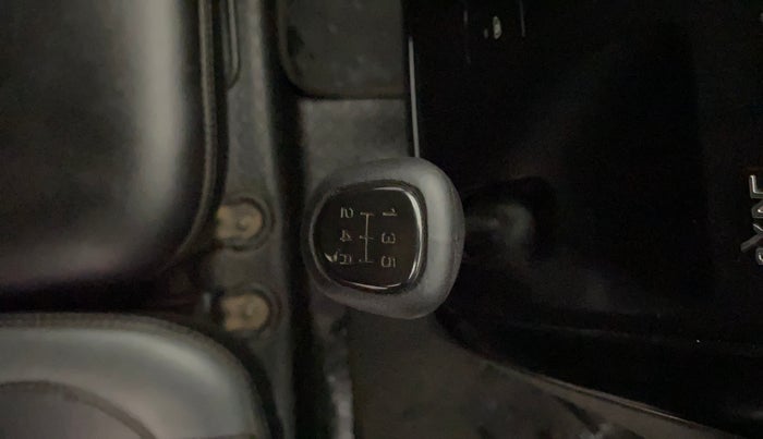 2020 Mahindra KUV 100 NXT K4+ P 6 STR, Petrol, Manual, 55,833 km, Gear Lever