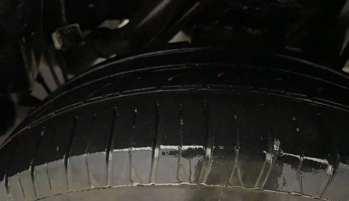 2020 Mahindra KUV 100 NXT K4+ P 6 STR, Petrol, Manual, 55,833 km, Left Rear Tyre Tread