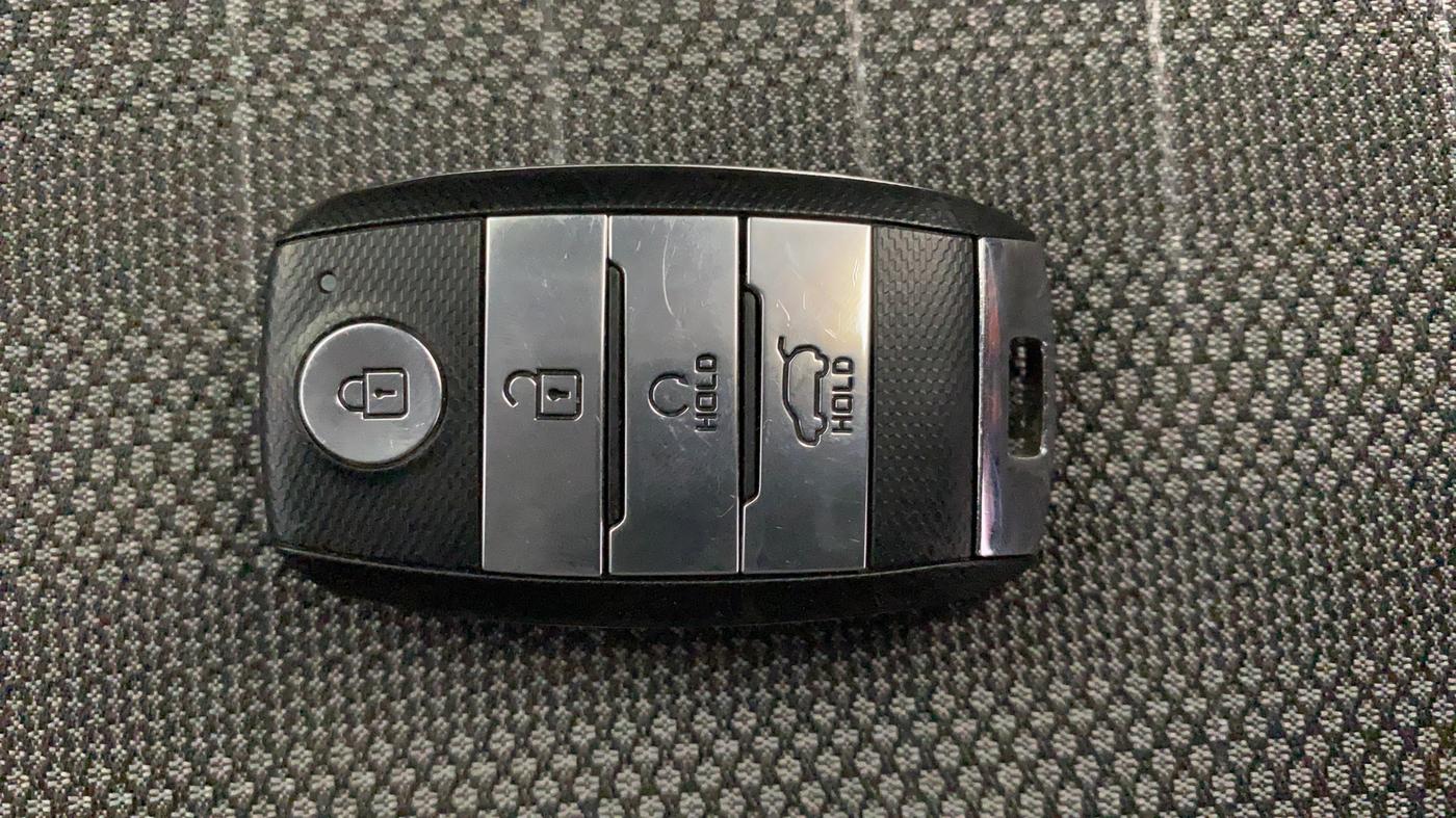 2022 KIA SONET HTK PLUS 1.0 IMT, Petrol, Manual, 26,087 km, Key Close Up