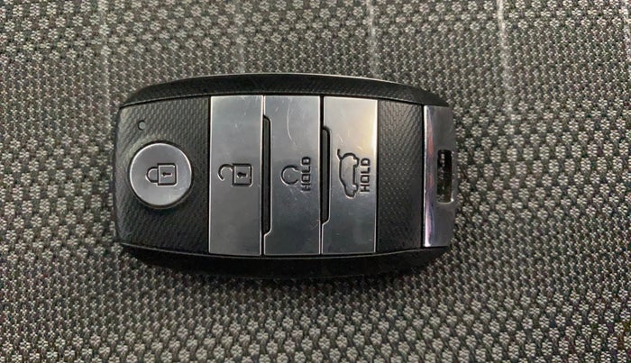 2022 KIA SONET HTK PLUS 1.0 IMT, Petrol, Manual, 26,087 km, Key Close Up