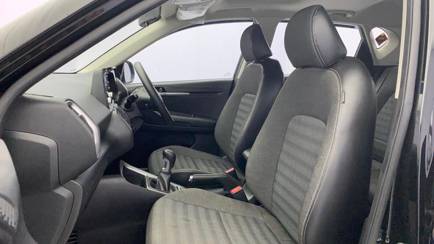 2022 KIA SONET HTK PLUS 1.0 IMT, Petrol, Manual, 26,087 km, Right Side Front Door Cabin